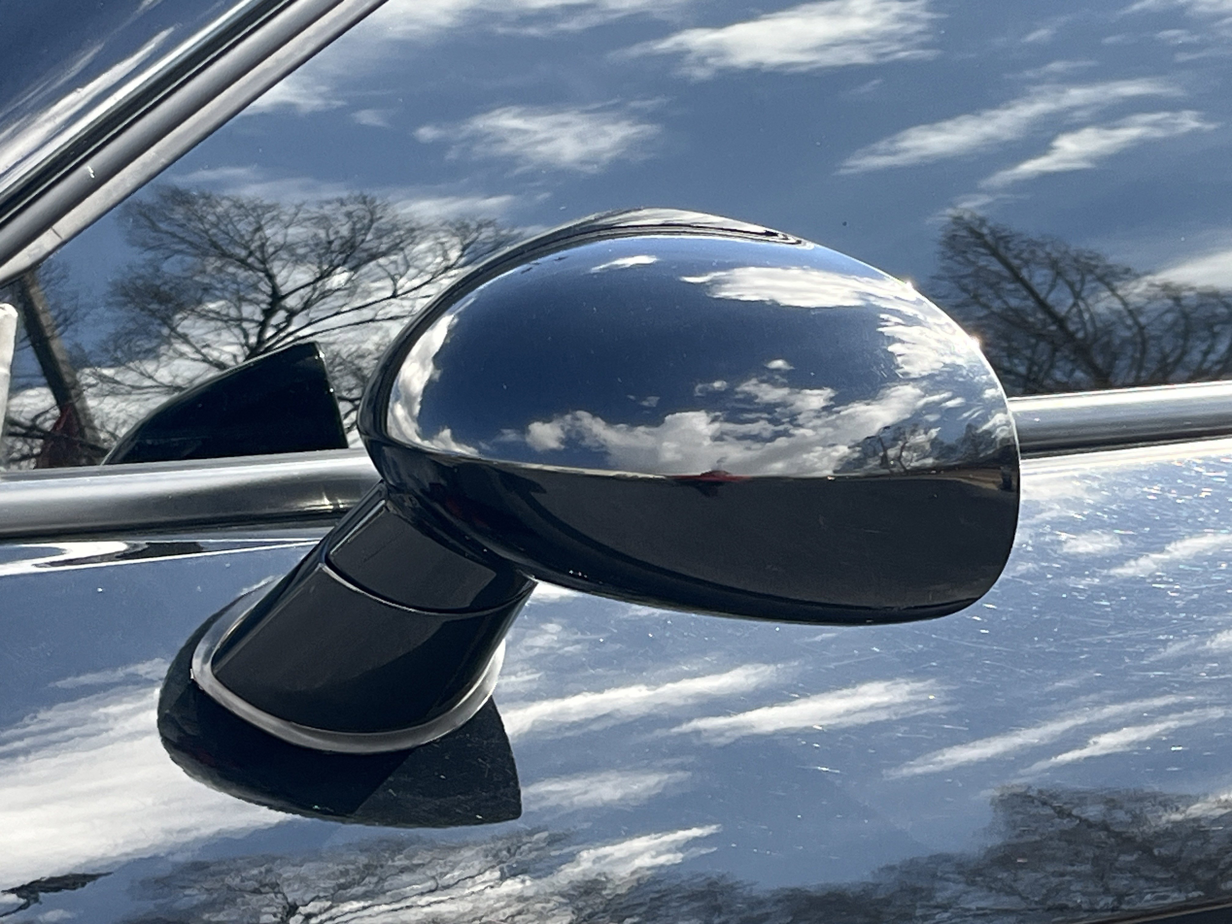 Used 2016 Dodge Challenger SRT w/ Technology Group image 29