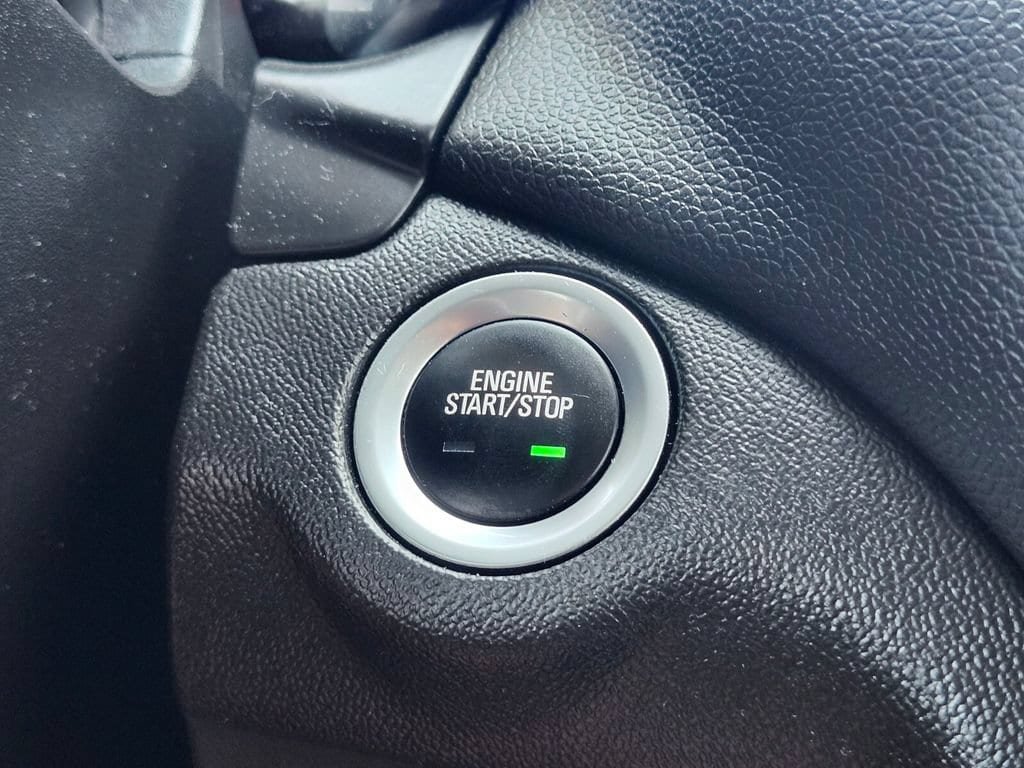 Used 2020 Chevrolet Equinox LT w/ Driver Convenience Package AWD/4WD image 22