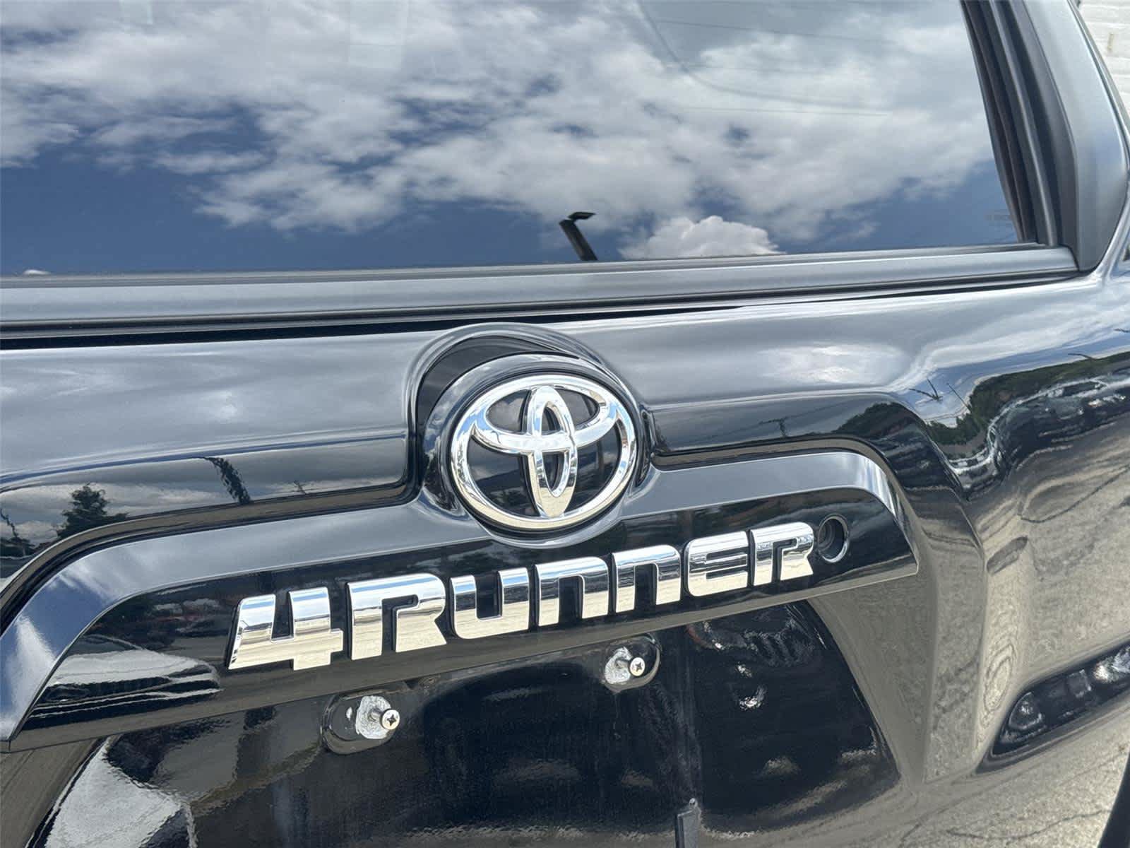 Used 2019 Toyota 4Runner SR5 Premium AWD/4WD image 11