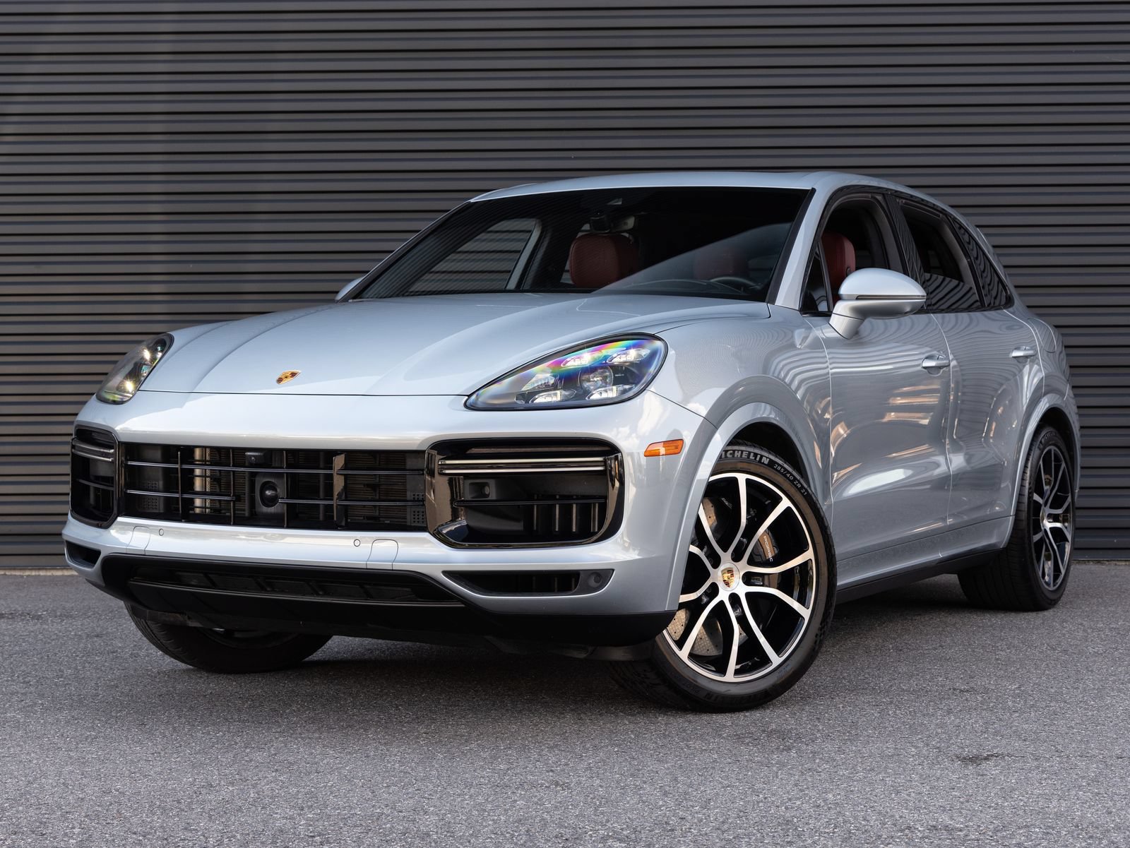 Certified 2023 Porsche Cayenne Turbo S AWD/4WD image 1
