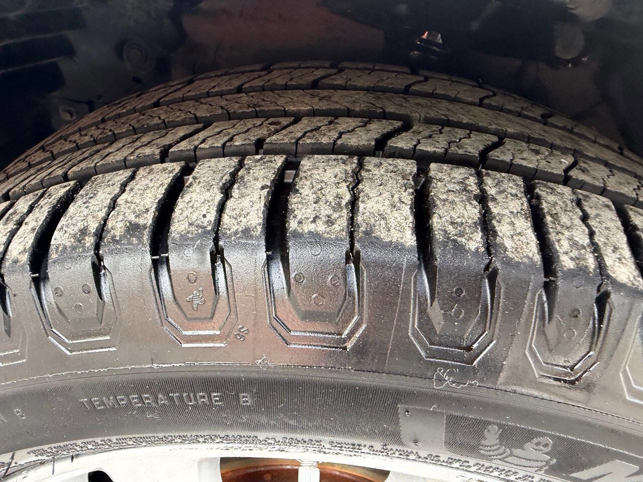 Used 2013 MAZDA MAZDA5 Sport image 11