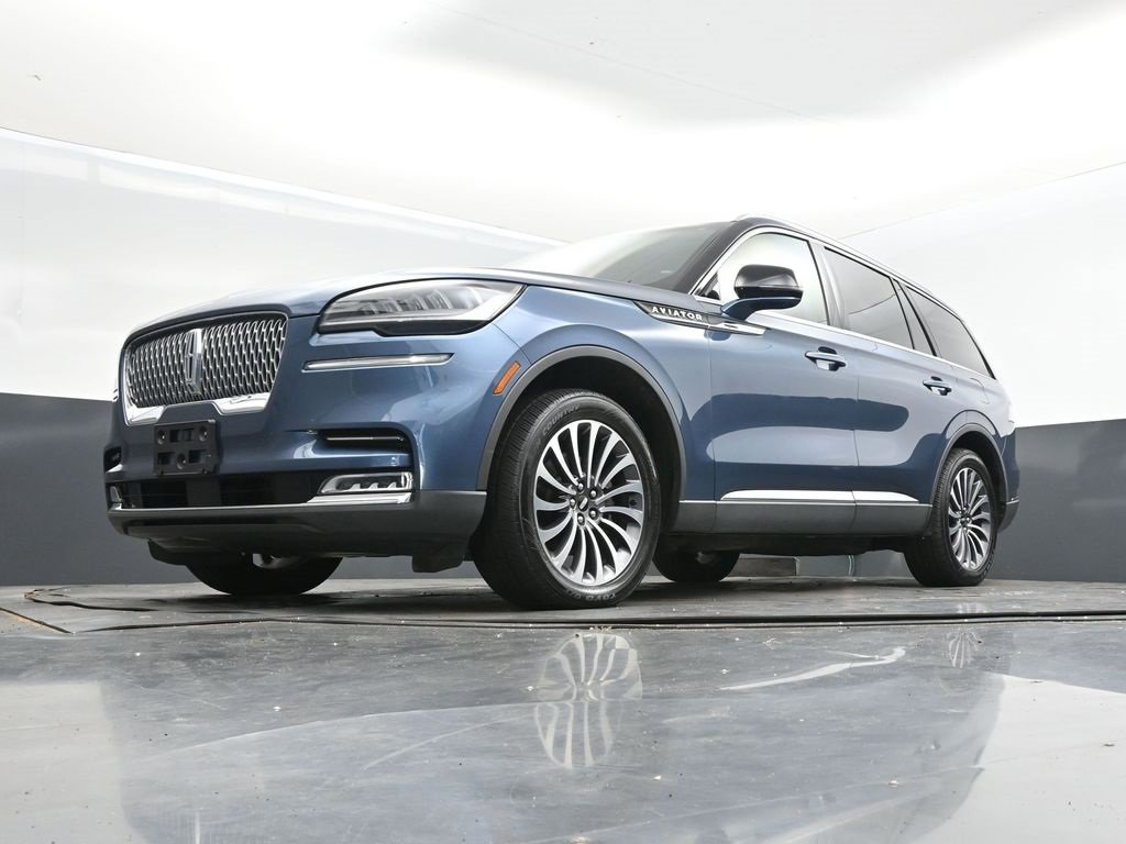 Used 2020 Lincoln Aviator Reserve w/ Class IV Trailer Tow Package image 40