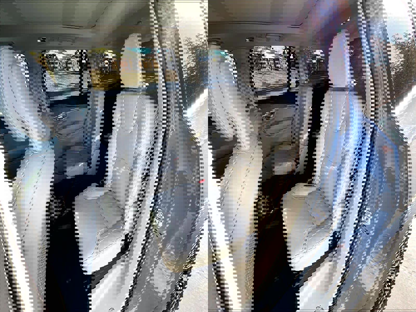 Used 2022 Volvo XC90 T8 Inscription w/ Advanced Package image 29