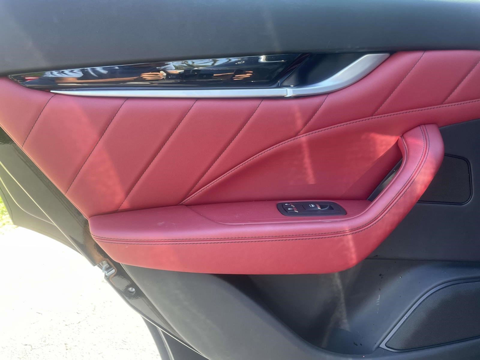Used 2021 Maserati Levante S AWD/4WD image 14