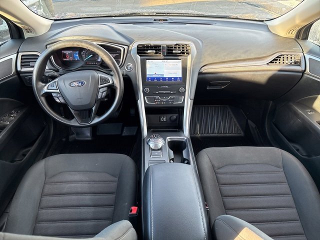 Used 2019 Ford Fusion SE image 11
