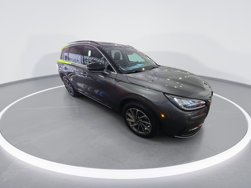 Used 2025 Lincoln Corsair AWD w/ Equipment Group 101A image 2