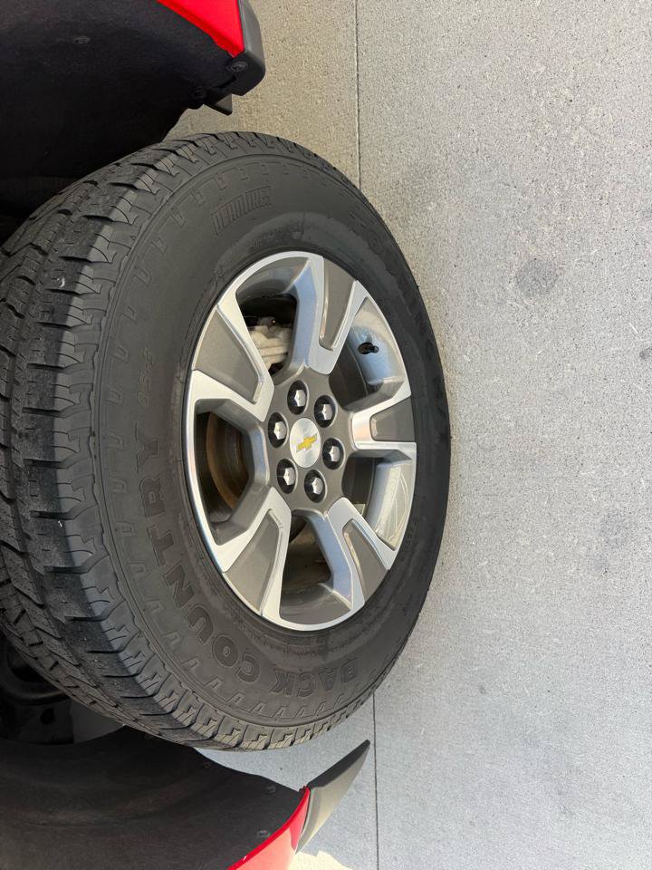 Used 2020 Chevrolet Colorado Z71 AWD/4WD image 10
