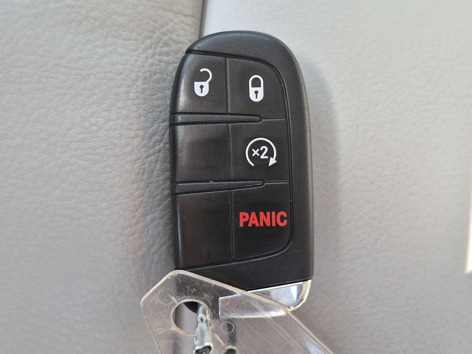 Used 2020 Jeep Renegade Limited w/ UConnect 8.4 Nav Group AWD/4WD image 37