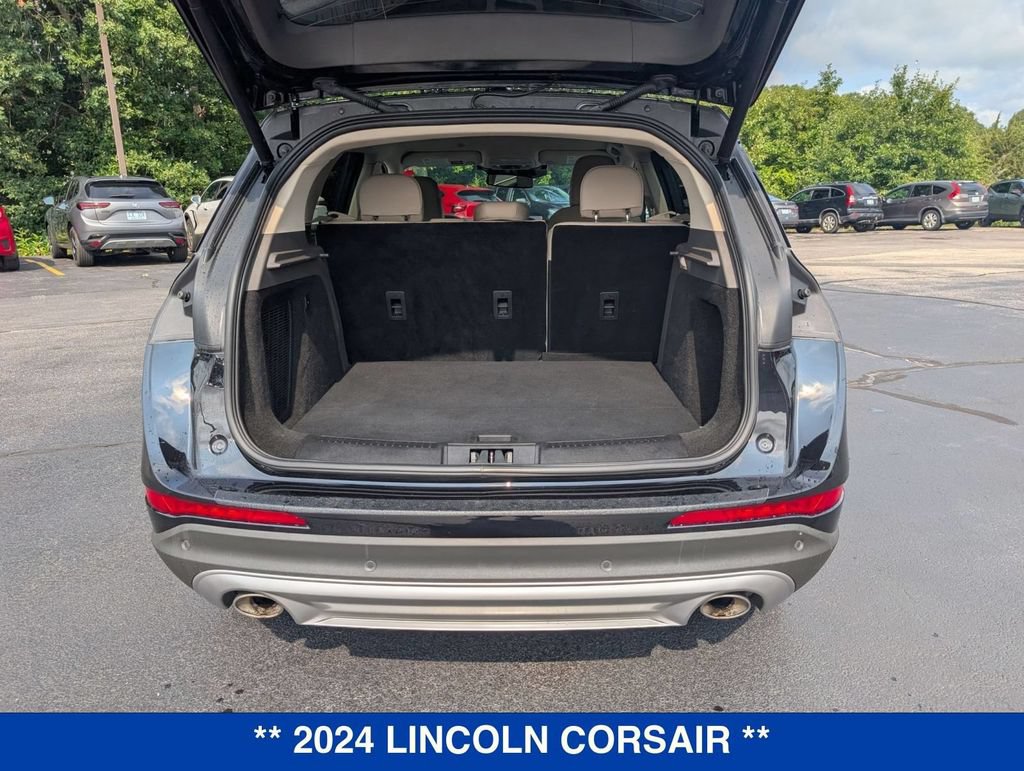 Used 2024 Lincoln Corsair AWD image 31