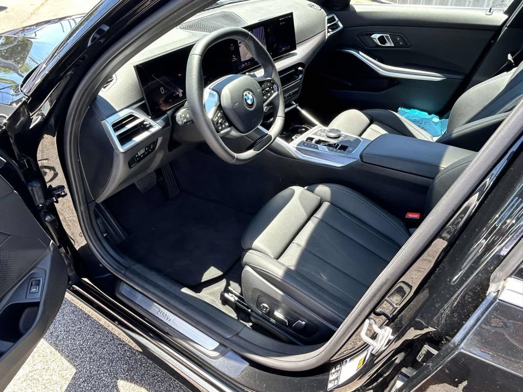 Used 2025 BMW 330i xDrive Sedan AWD/4WD image 11