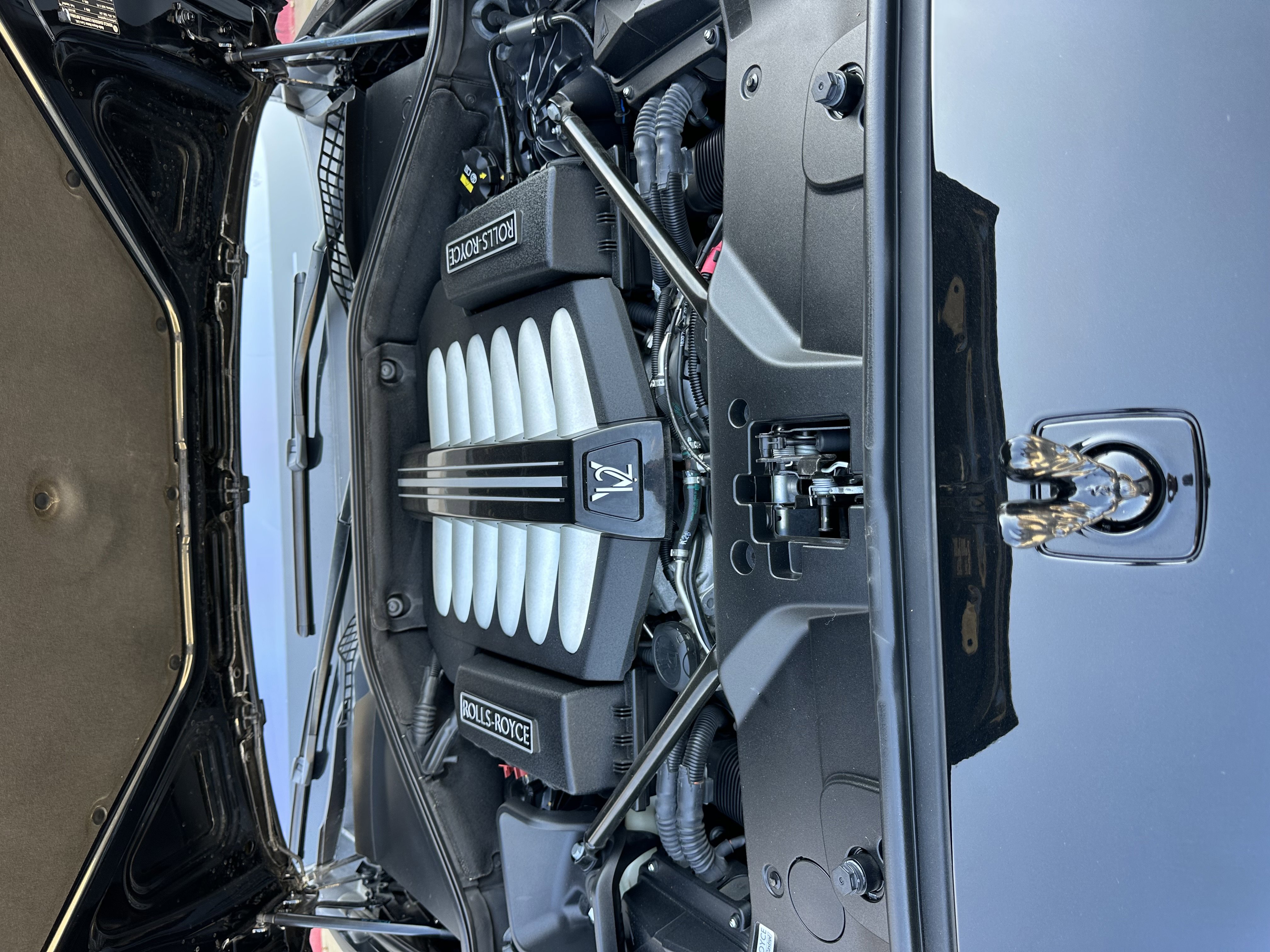 Used 2014 Rolls-Royce Wraith image 16