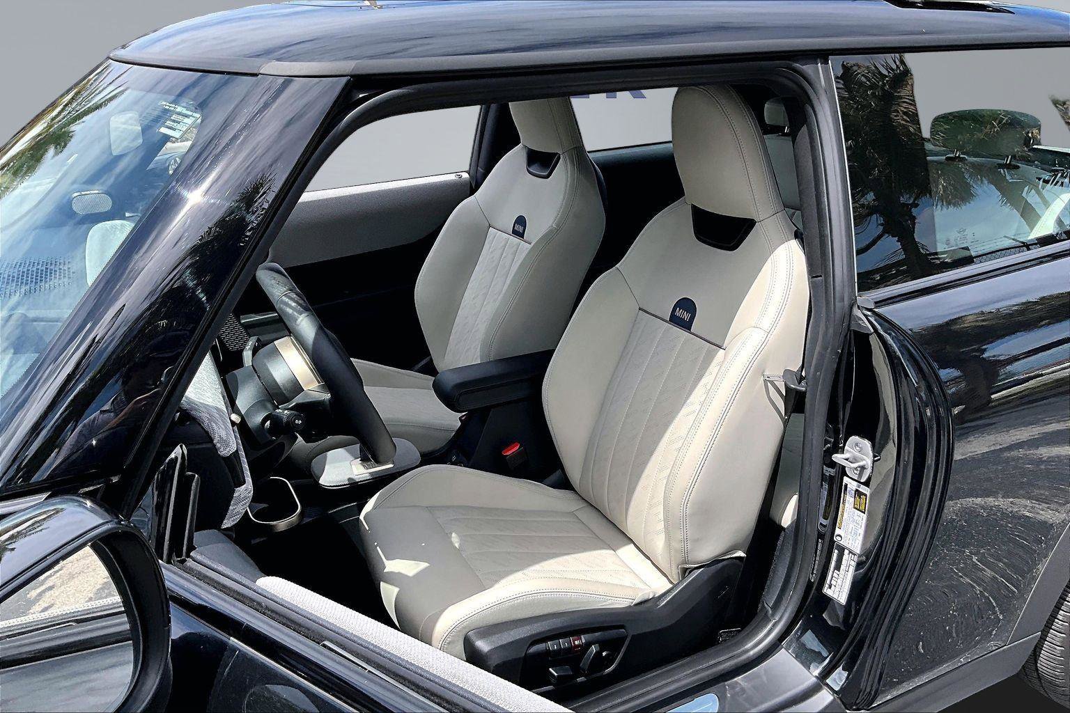 Used 2025 MINI Cooper S FWD image 21