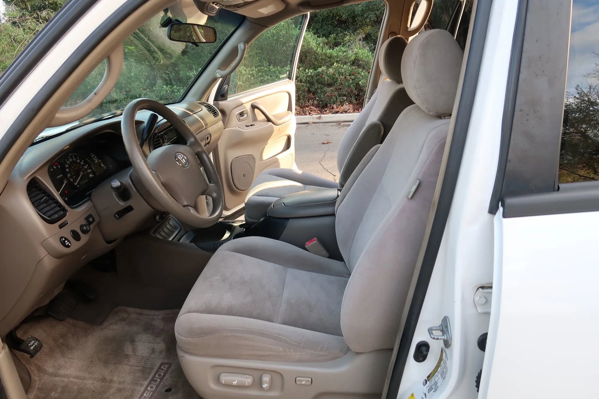 Used 2006 Toyota Sequoia SR5 RWD image 13