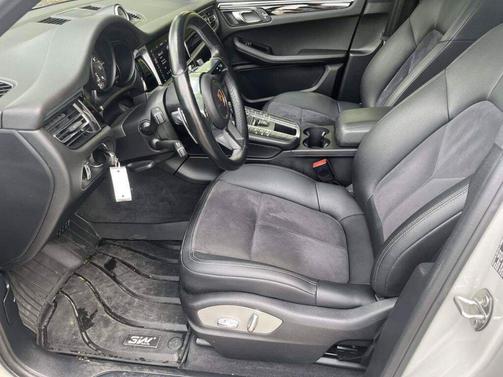 Used 2019 Porsche Macan AWD/4WD image 15