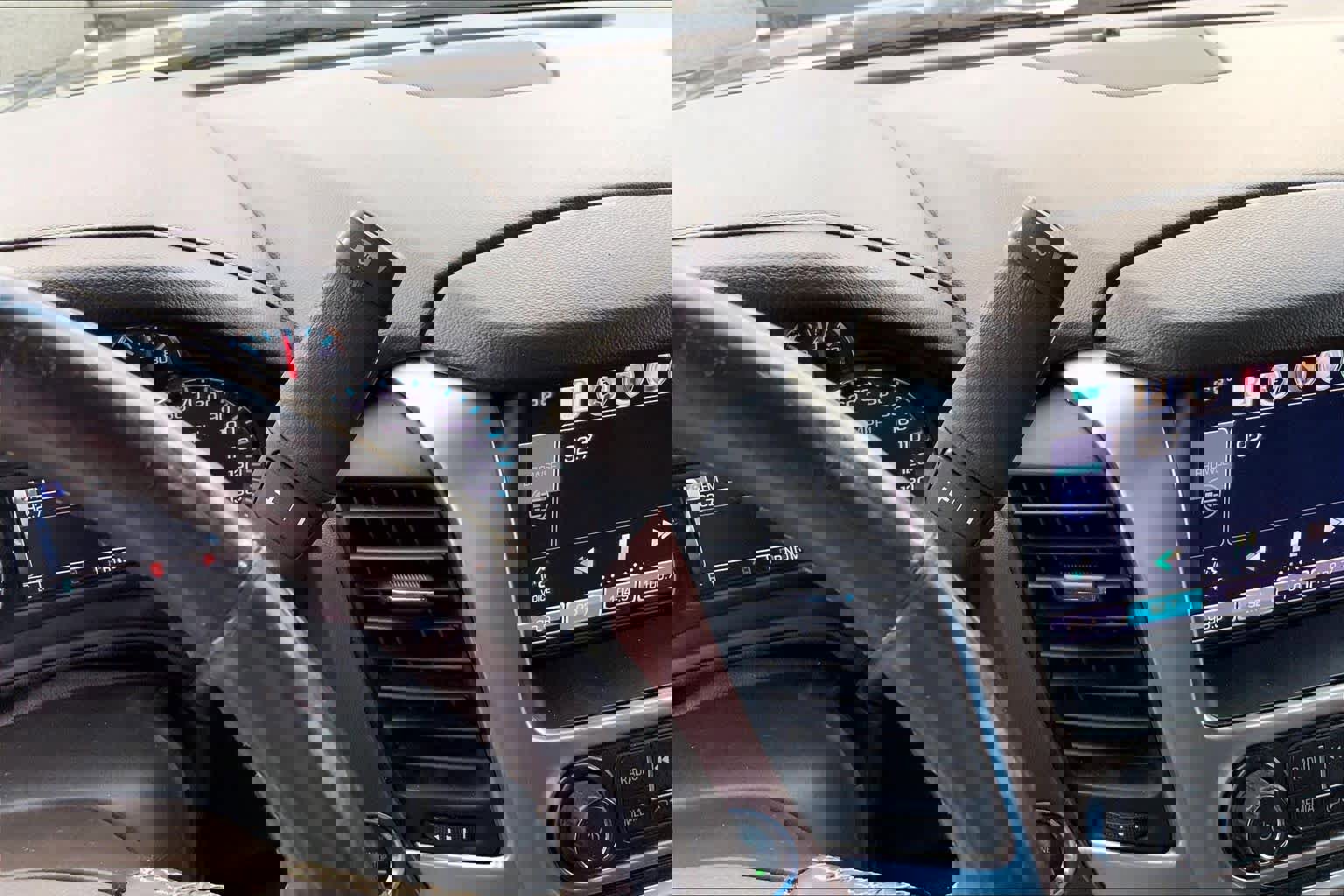 Used 2015 Chevrolet Tahoe LTZ RWD image 16