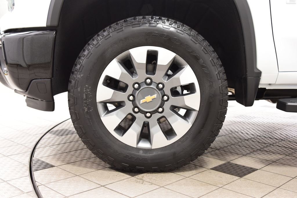 New 2026 Chevrolet Silverado 2500 Custom w/ Custom Value Package AWD/4WD image 30