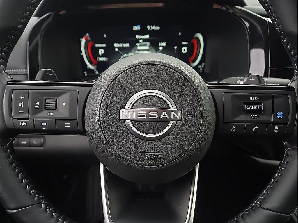Used 2025 Nissan Pathfinder Platinum AWD/4WD image 19