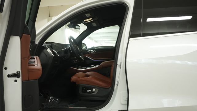 Certified 2025 BMW X5 xDrive40i w/ Premium Package image 15