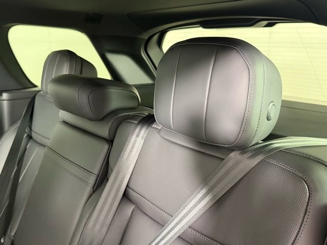 New 2025 Land Rover Range Rover SE image 24