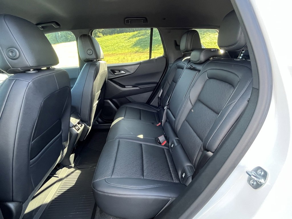 New 2026 Chevrolet Equinox LT w/ Convenience Package II image 14