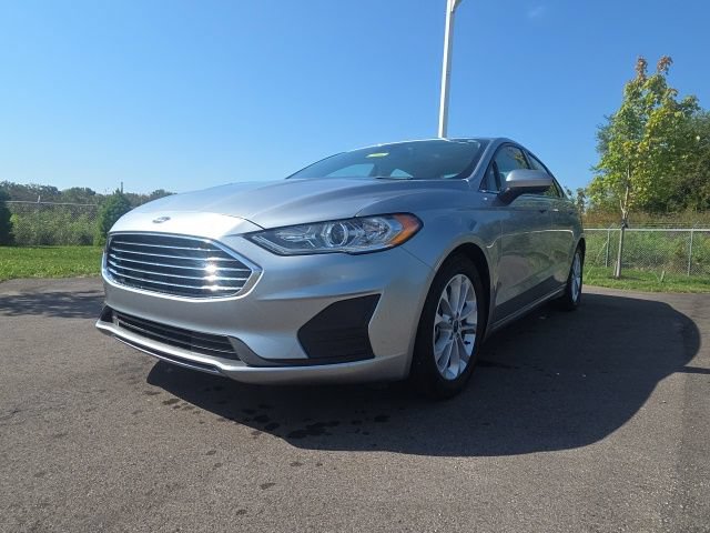 Used 2020 Ford Fusion SE FWD image 3