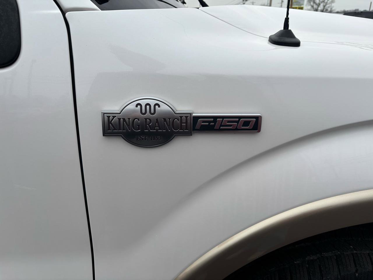 Used 2014 Ford F150 King Ranch w/ King Ranch Luxury Package AWD/4WD image 21