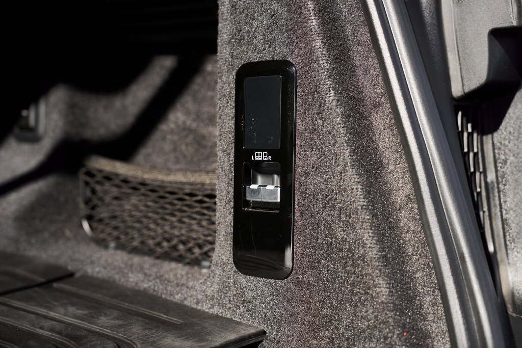 Used 2024 Land Rover Range Rover Sport SV Edition One Carbon Bronze image 19