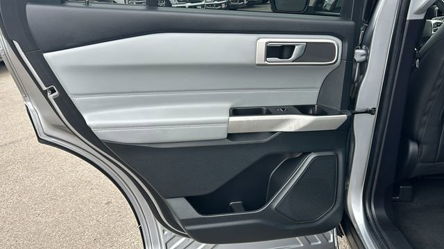 Certified 2022 Ford Explorer XLT w/ Equipment Group 202A image 15