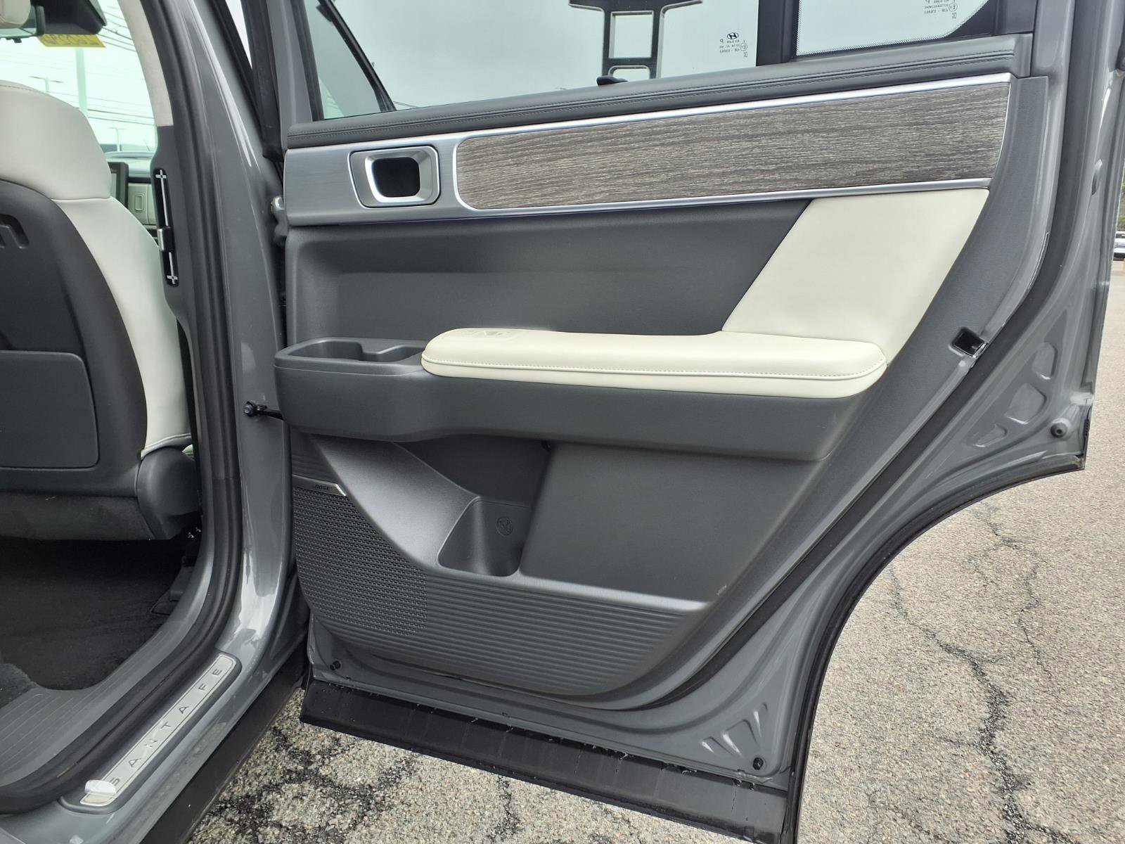 Used 2025 Hyundai Santa Fe Calligraphy AWD/4WD image 15