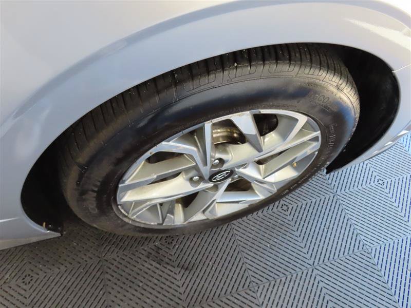 Used 2023 Hyundai Sonata SEL w/ Convenience Package FWD image 9