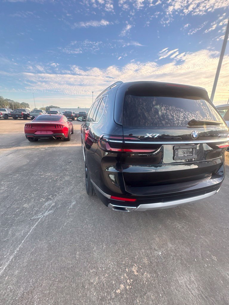 Used 2025 BMW X7 xDrive40i AWD/4WD image 6