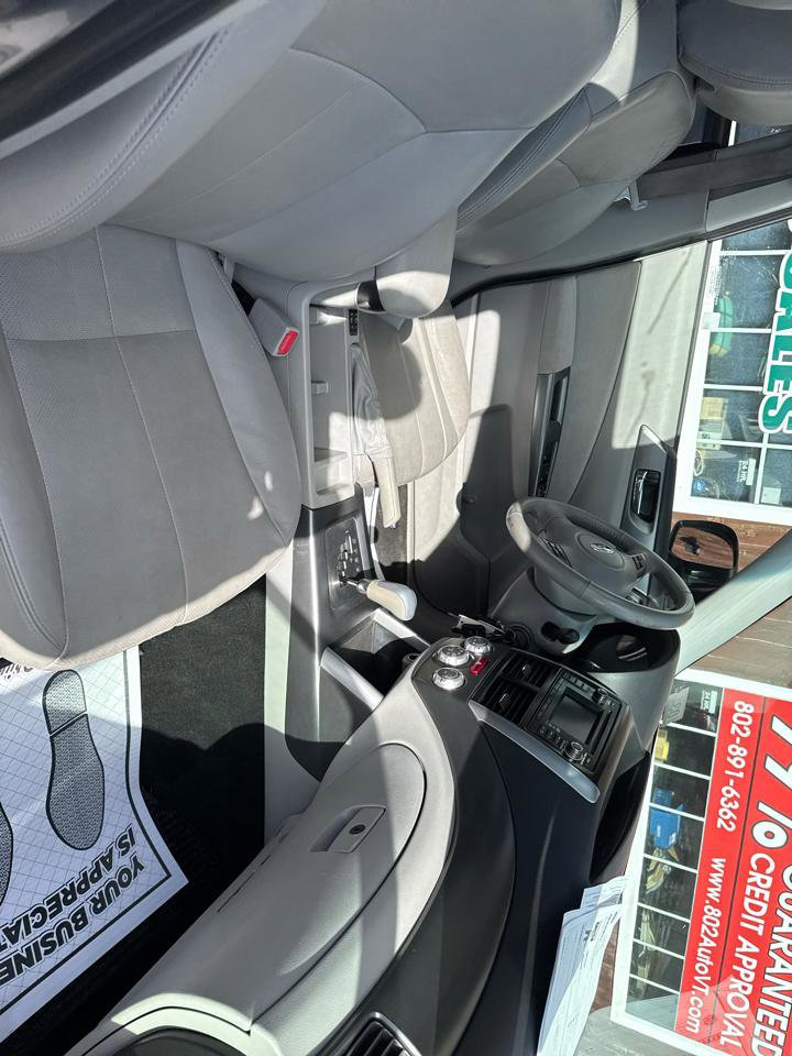 Used 2011 Subaru Forester 2.5X Limited image 12