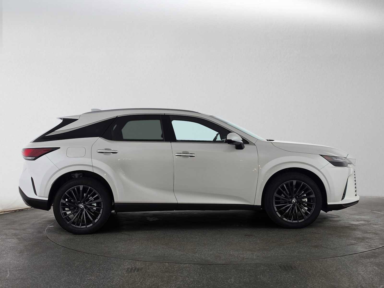 Certified 2026 Lexus RX 450h AWD w/ Convenience Package image 2
