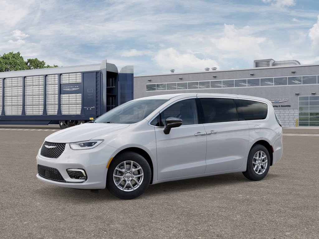 Used 2026 Chrysler Pacifica Select FWD image 2