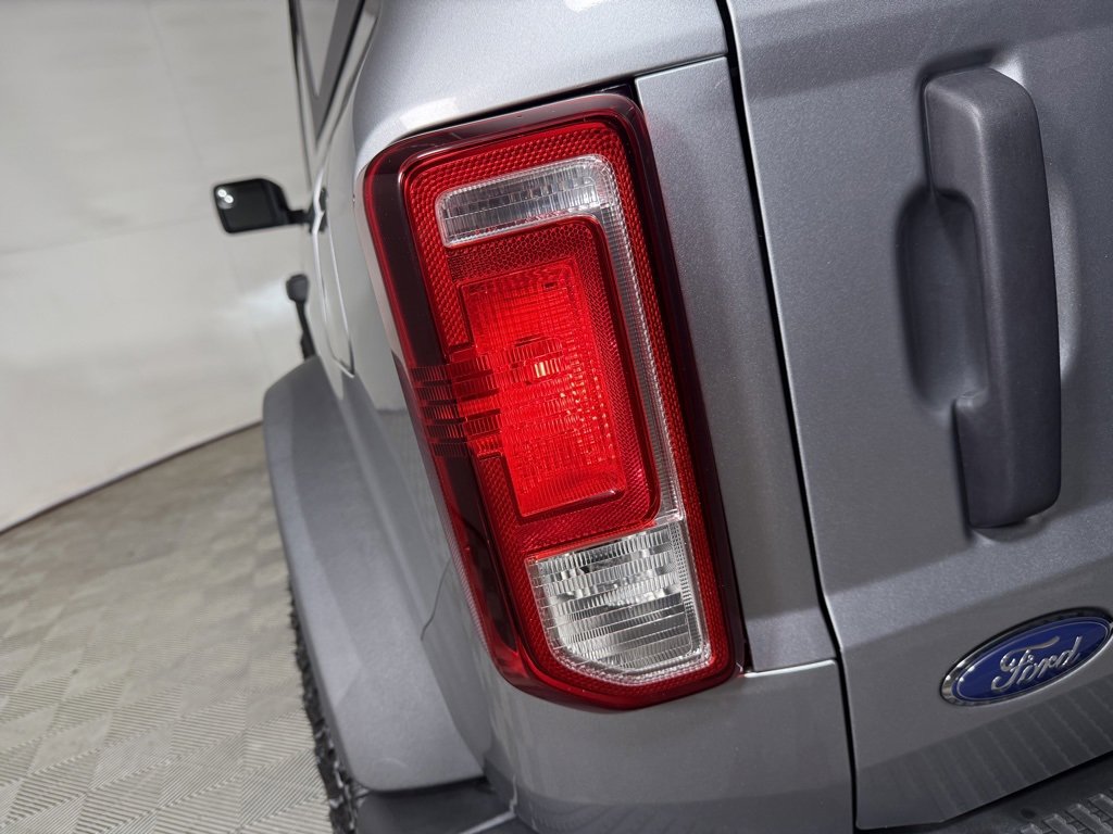 Used 2023 Ford Bronco Black Diamond image 9