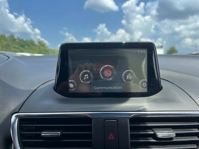 Used 2017 MAZDA MAZDA3 Grand Touring w/ Premium Equipment Package FWD image 23