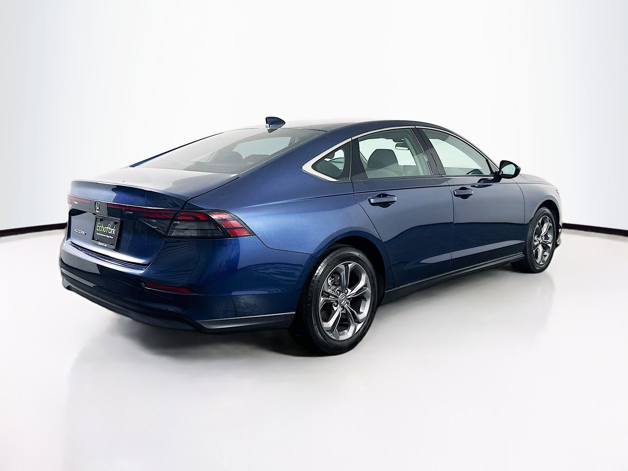 Used 2023 Honda Accord EX image 9