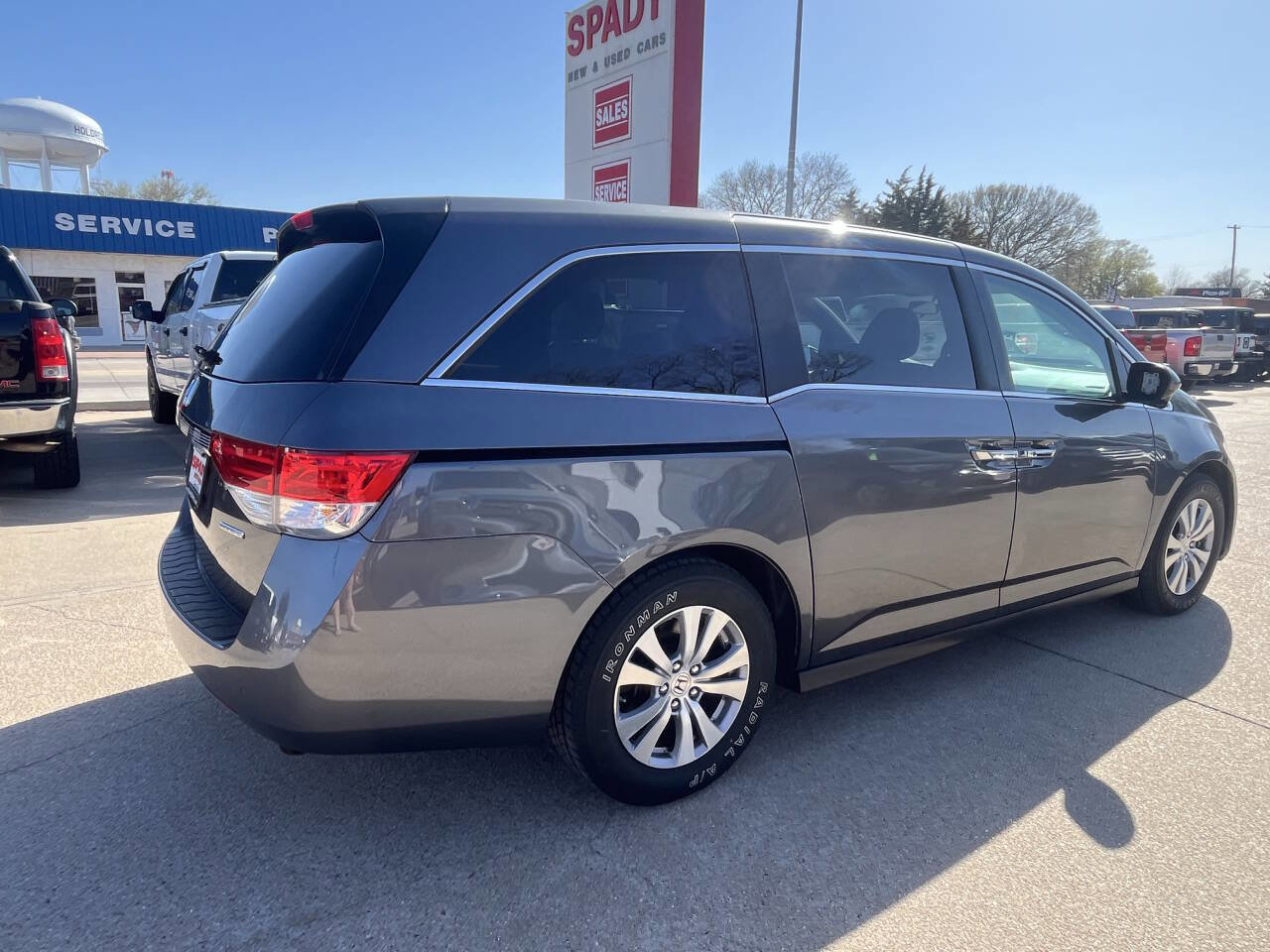 Used 2017 Honda Odyssey SE image 6