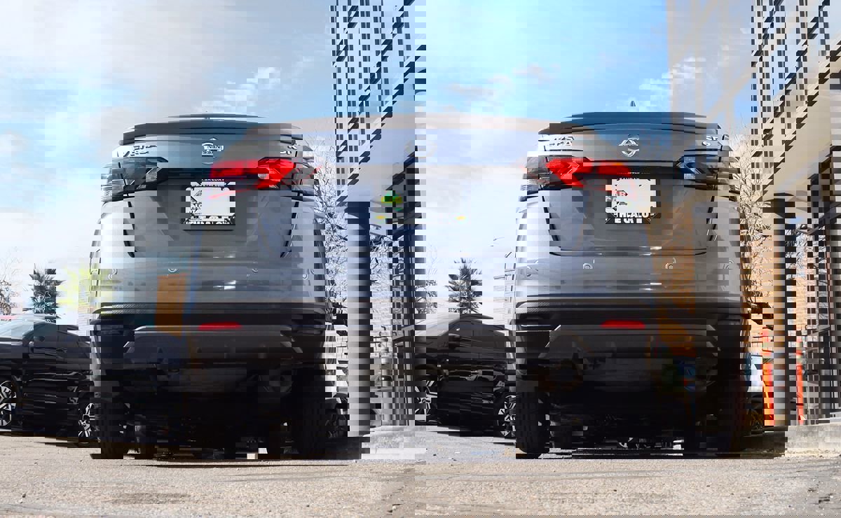 Used 2020 Nissan Versa SR w/ Electronics Package image 12