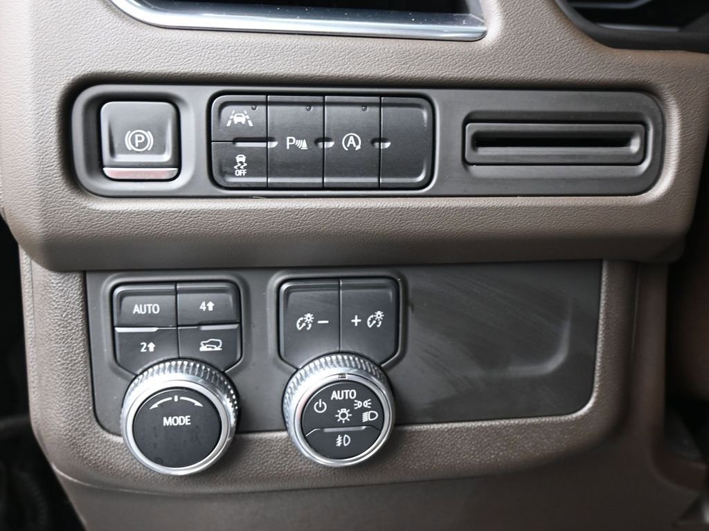 Used 2023 GMC Yukon SLT image 16