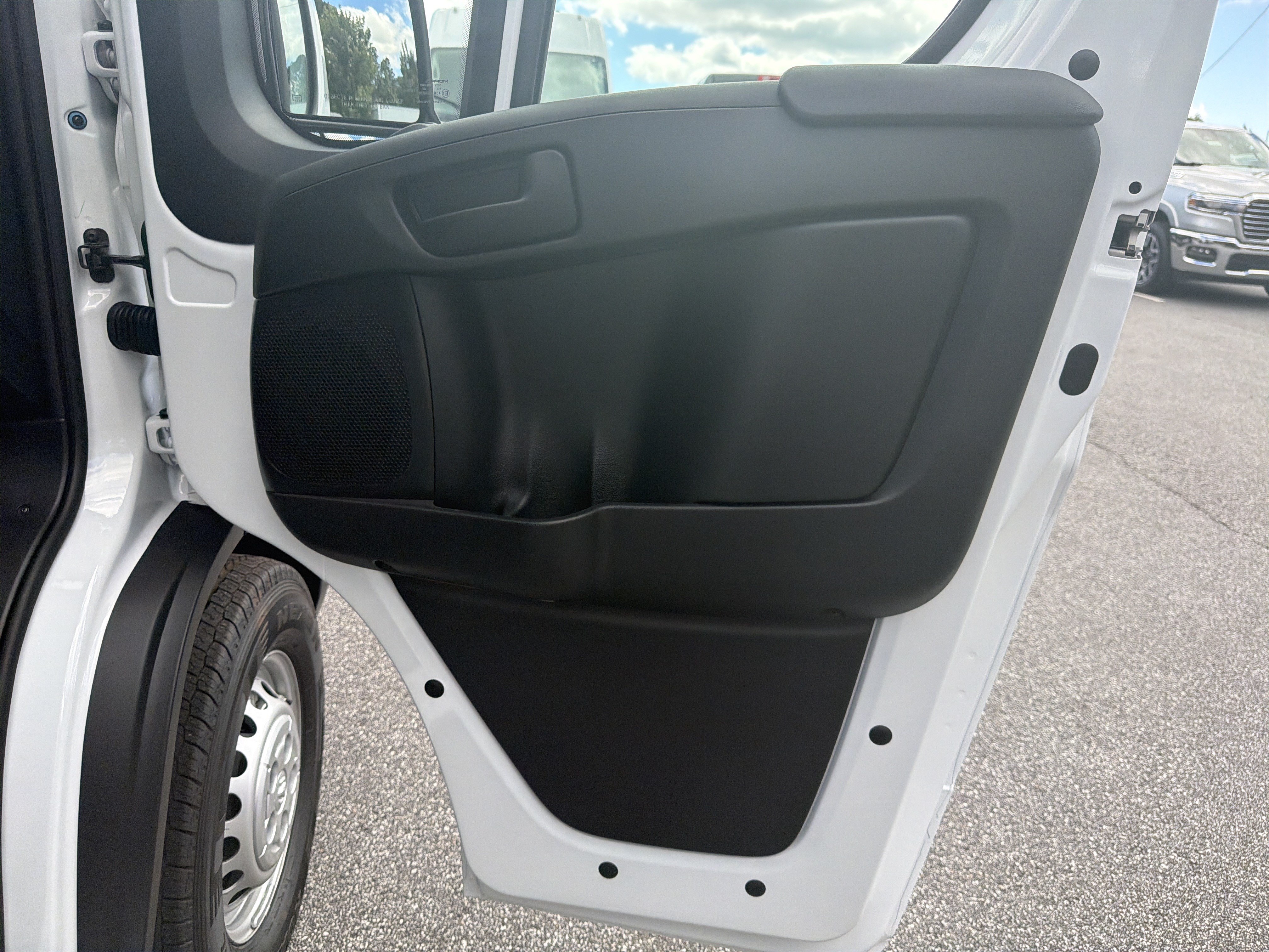 New 2026 RAM ProMaster 1500 w/ Safety Group FWD image 17