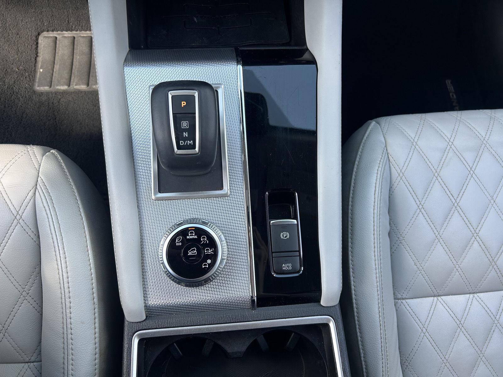 Used 2022 Mitsubishi Outlander SEL image 23