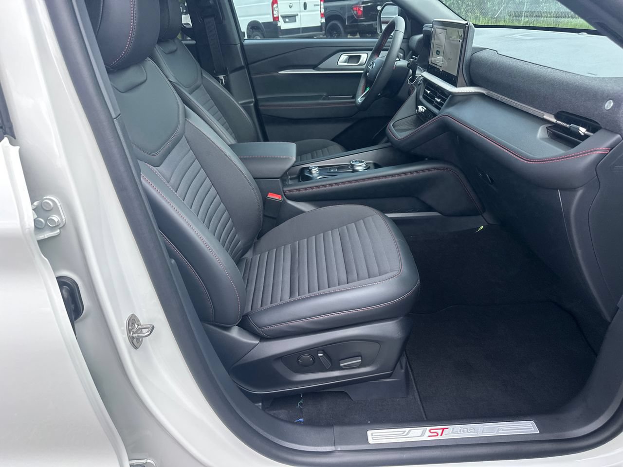 New 2026 Ford Explorer ST-Line RWD image 13