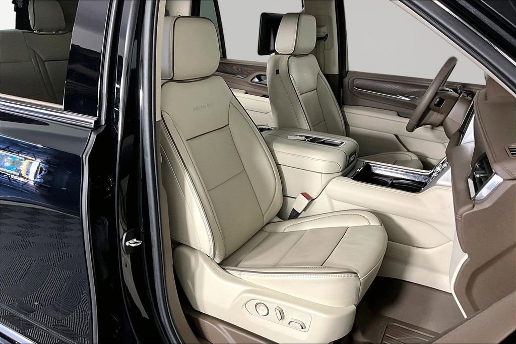 Certified 2024 GMC Yukon Denali w/ Denali Reserve Package AWD/4WD image 27