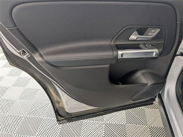 Used 2020 Mercedes-Benz GLB 250 4MATIC image 28