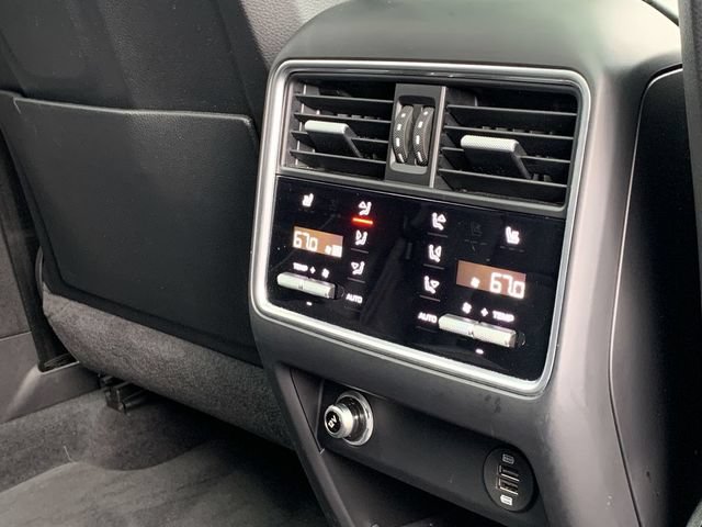 Used 2019 Porsche Cayenne Turbo AWD/4WD image 35