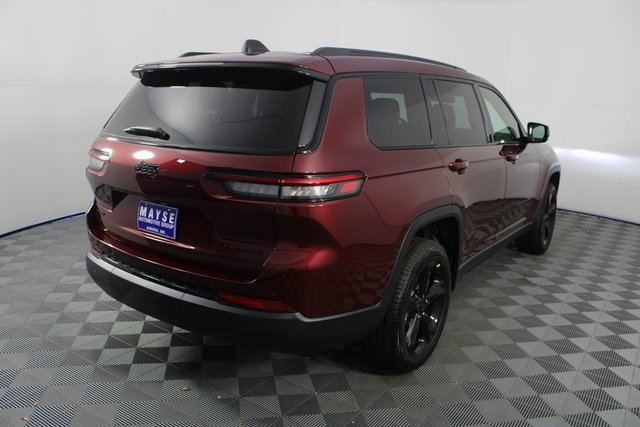 New 2025 Jeep Grand Cherokee L Limited w/ Black Appearance Package image 28