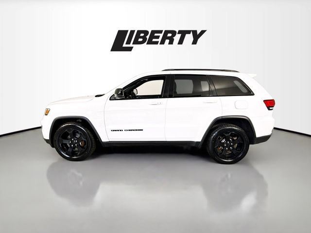 Used 2019 Jeep Grand Cherokee Laredo image 4