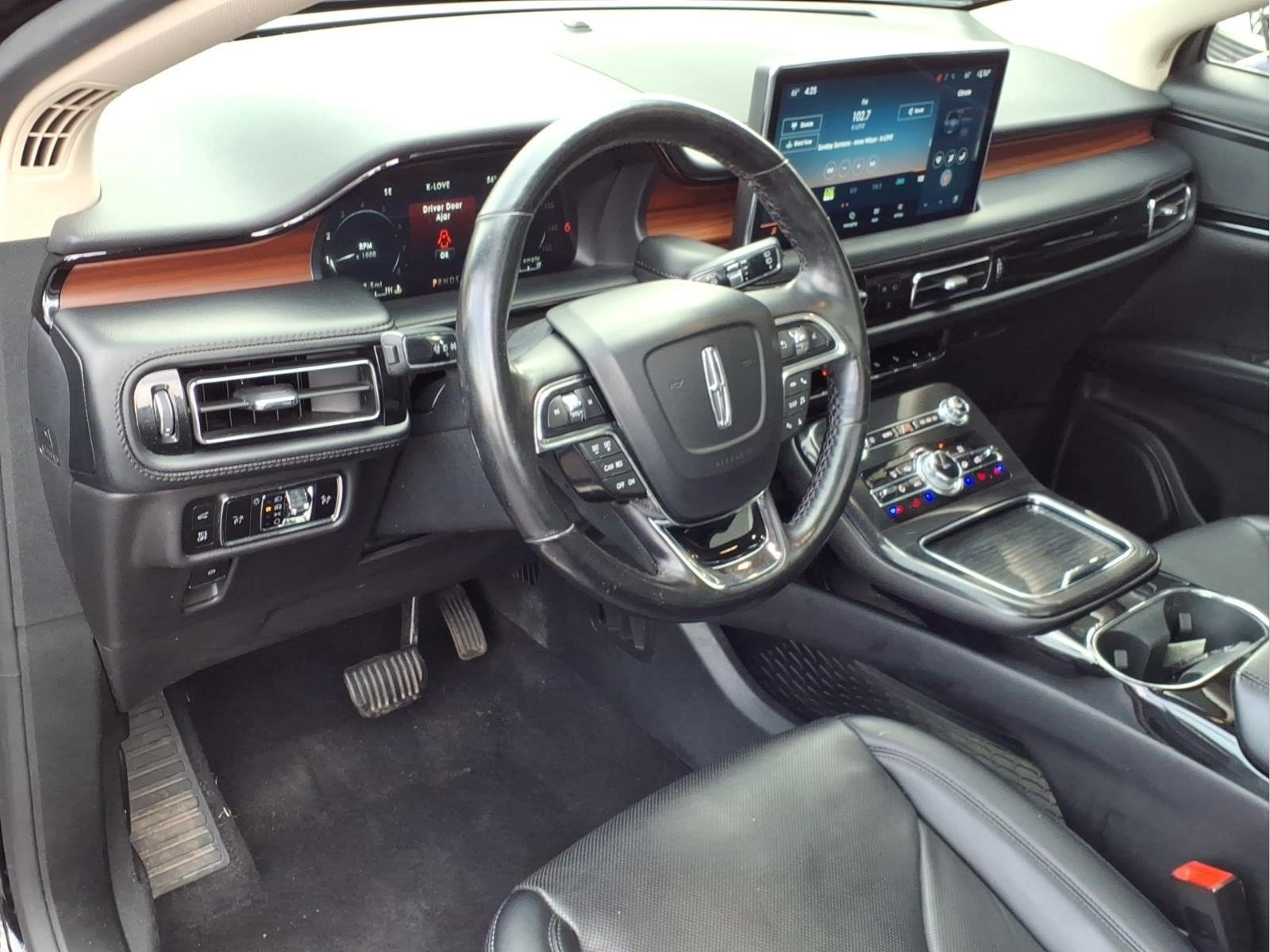 Used 2023 Lincoln Nautilus Reserve w/ Monochromatic Package AWD/4WD image 18