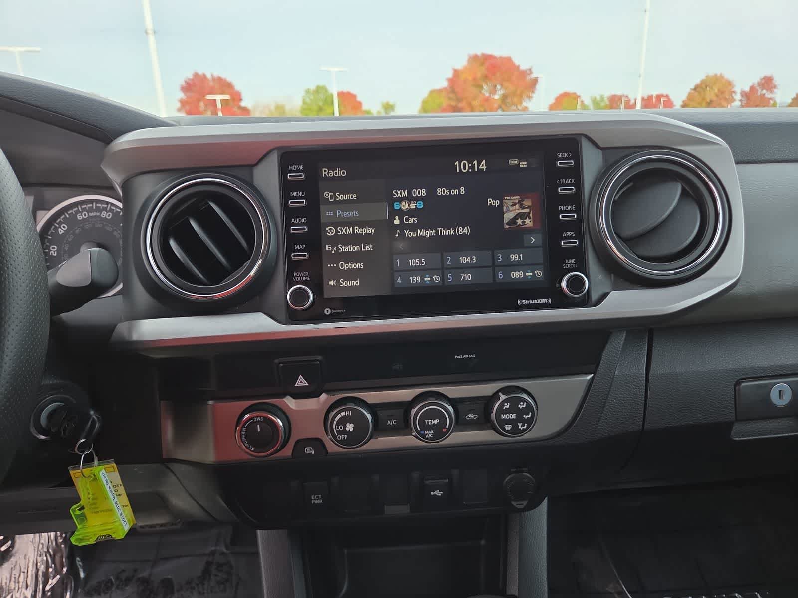 Used 2020 Toyota Tacoma SR5 w/ Blackout Package AWD/4WD image 24
